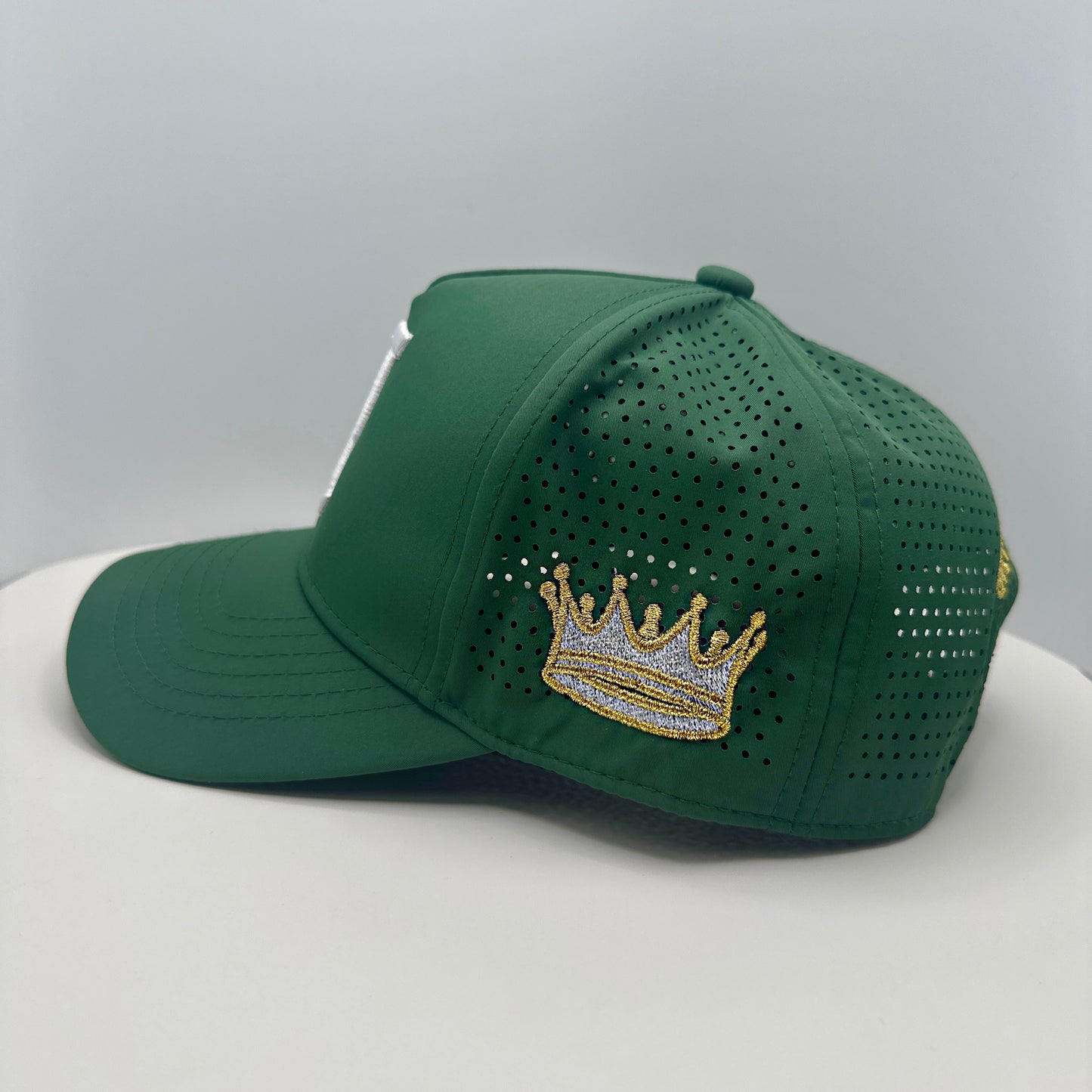 UNTCHBLE AMBITION “Shamrock” Golf SnapBack