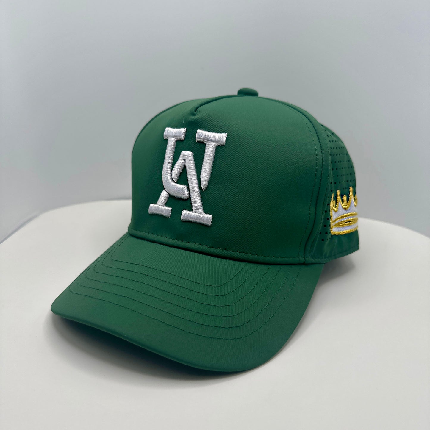 UNTCHBLE AMBITION “Shamrock” Golf SnapBack